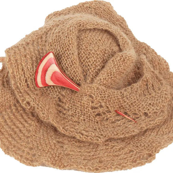 Spilla in legno per scialli e sciarpe